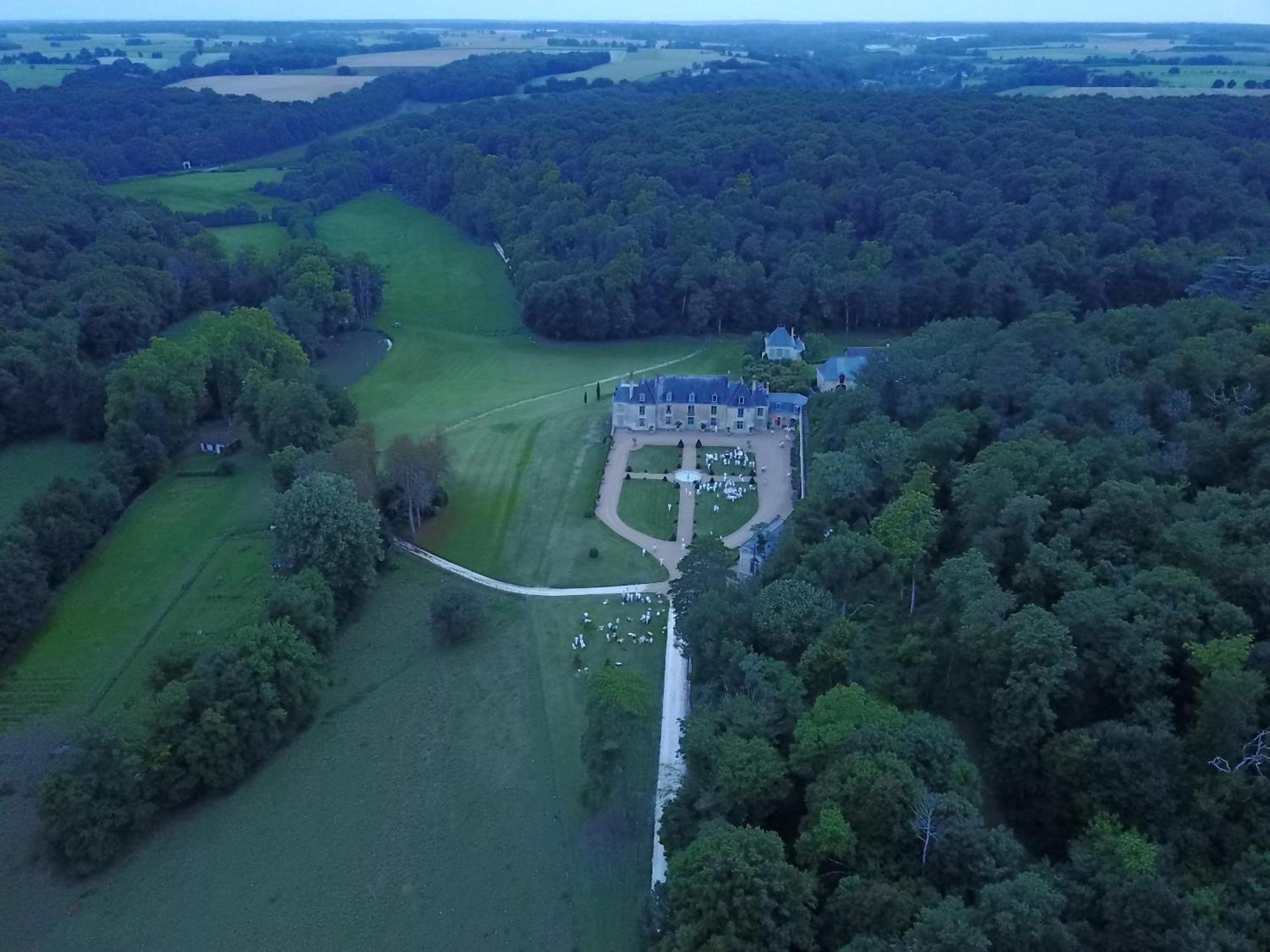 Gite Du Chateau D'Hodebert Saint-Paterne-Racan Exteriör bild